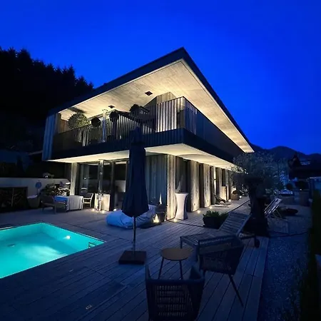 Tennengau Mit Parkplatz *