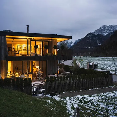 Tennengau Mit Parkplatz