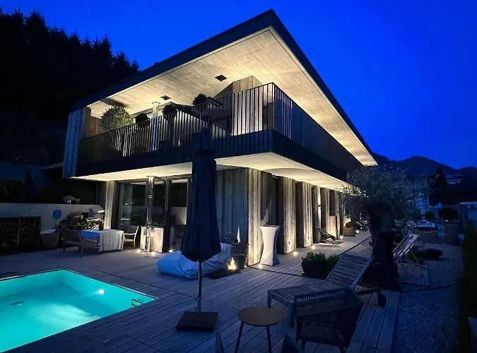 Tennengau Mit Parkplatz *