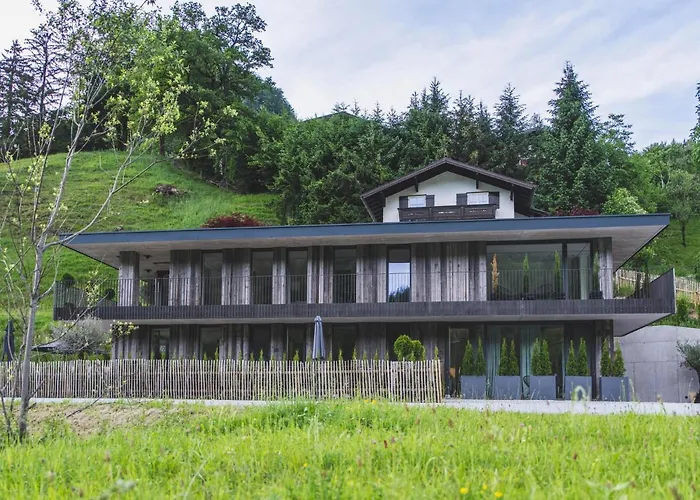 Tennengau Mit Parkplatz * Golling an der Salzach