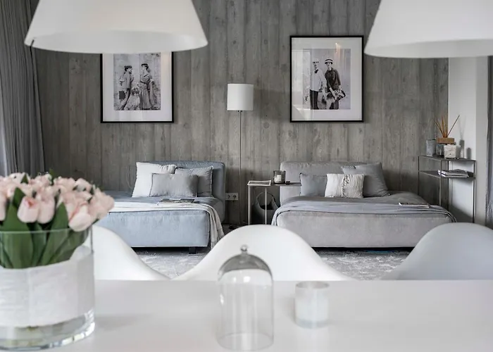 Tennengau Mit Parkplatz *