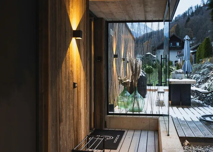 Tennengau Mit Parkplatz Daire