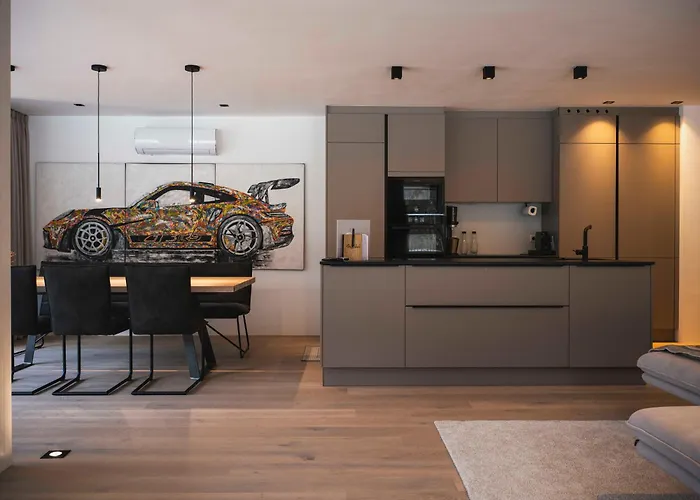 Tennengau Mit Parkplatz Daire *